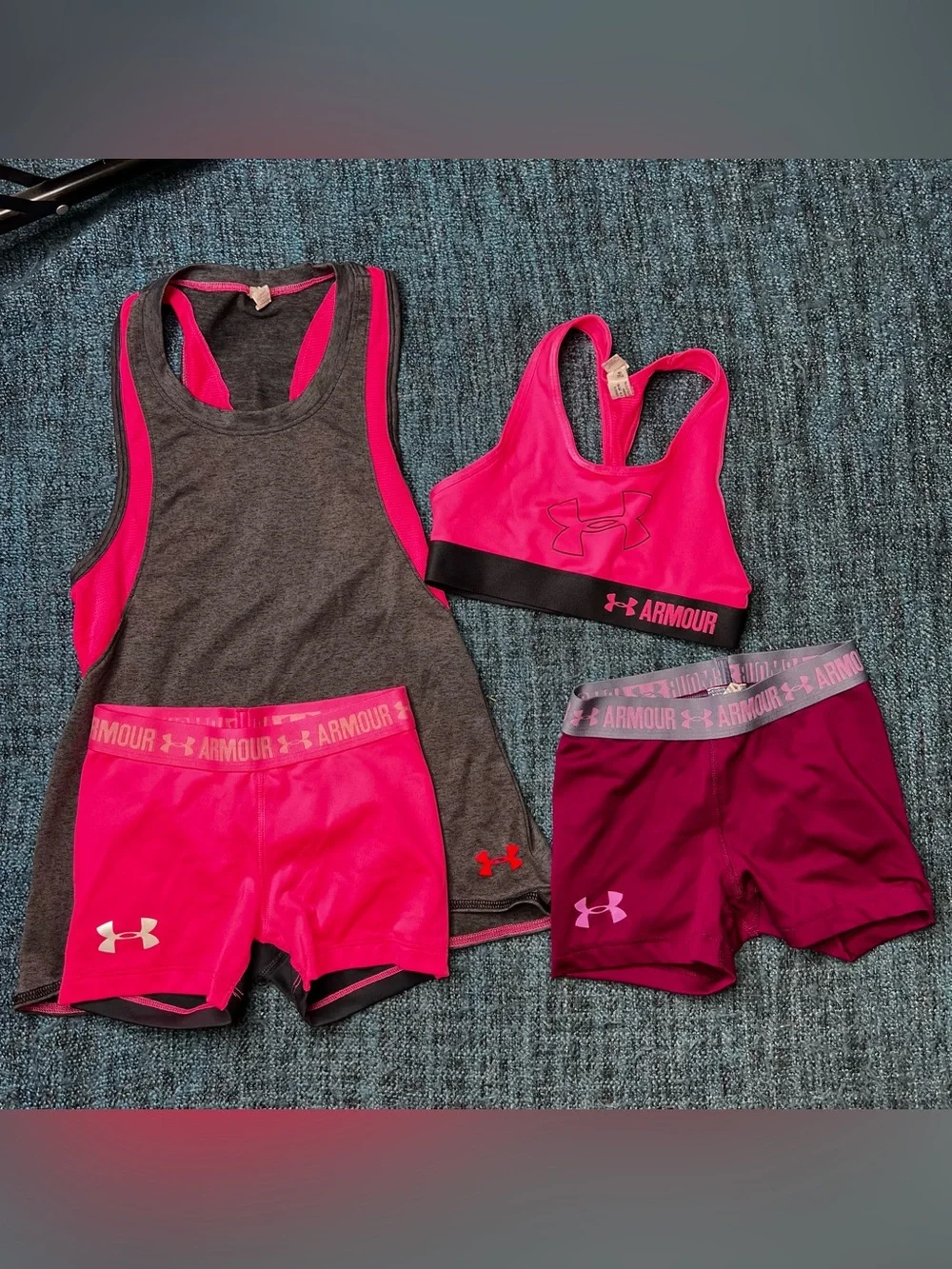 Under Armour Youth Girl's Athletic Bundle Tank Top Sports Bra Shorts Pink Small